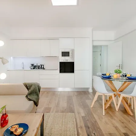 At Santo Antonio Flat Lisbon