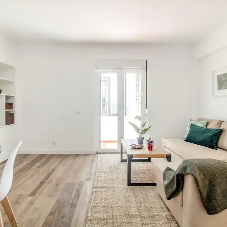 At Santo Antonio Flat * Lisbon